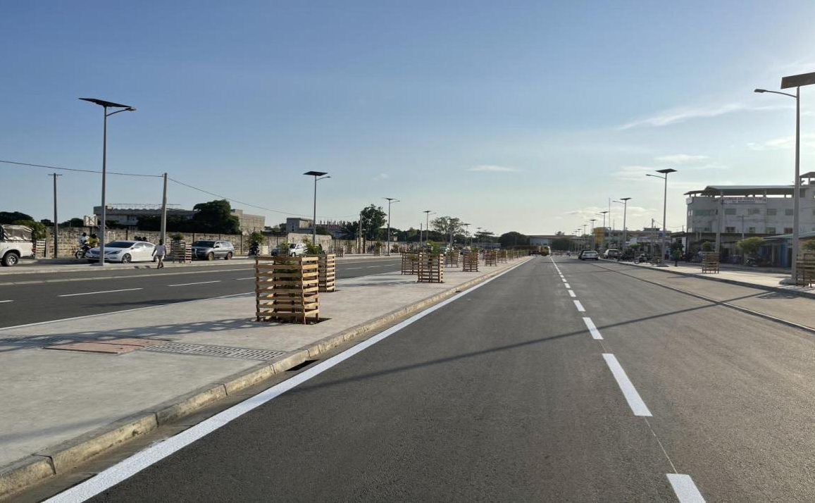 貝寧市政LOT1A項目順利通過交工驗收_副本.jpg