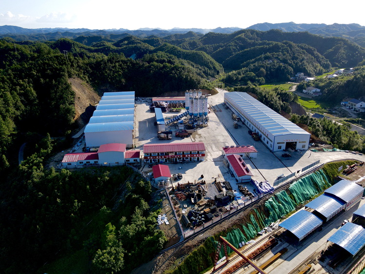 路基拌合站及鋼筋加工區.jpg