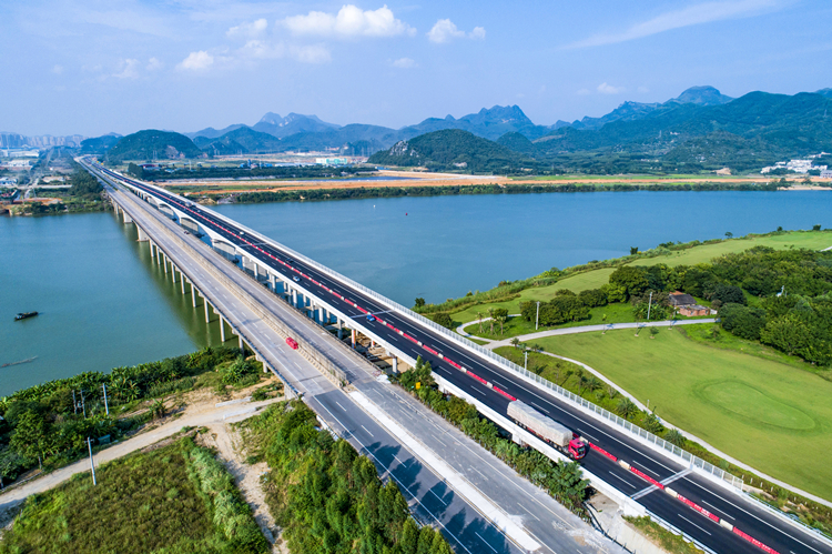 柳南4標(biāo)（洛維大橋）_副本.jpg